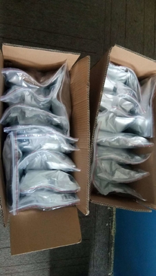 Pó cristalino de óxido de cariofileno para fragrâncias e cosméticos